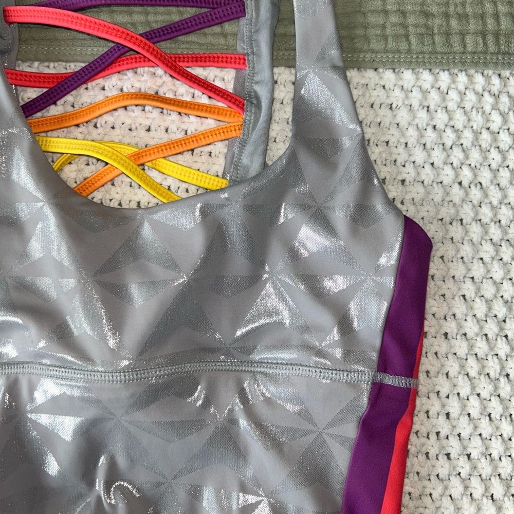 CROWNED GEODESIC DAY Long Sports Bra